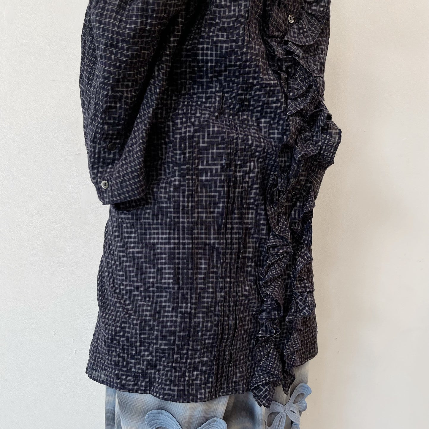 RUFFLE HALF SLEEVE SHIRT / NAVY / フリルシャツ