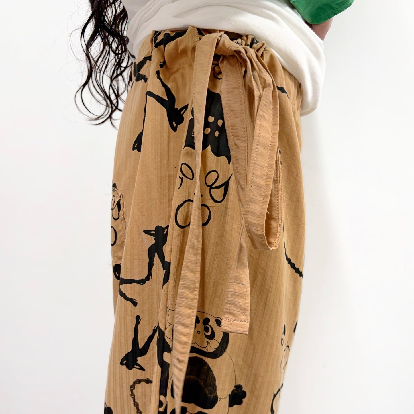 【GATEANDO POR TUS NUBES】NUBES PANTS / BEIGE / プリントパンツ
