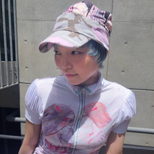 White baseball cap / グラフィックキャップ