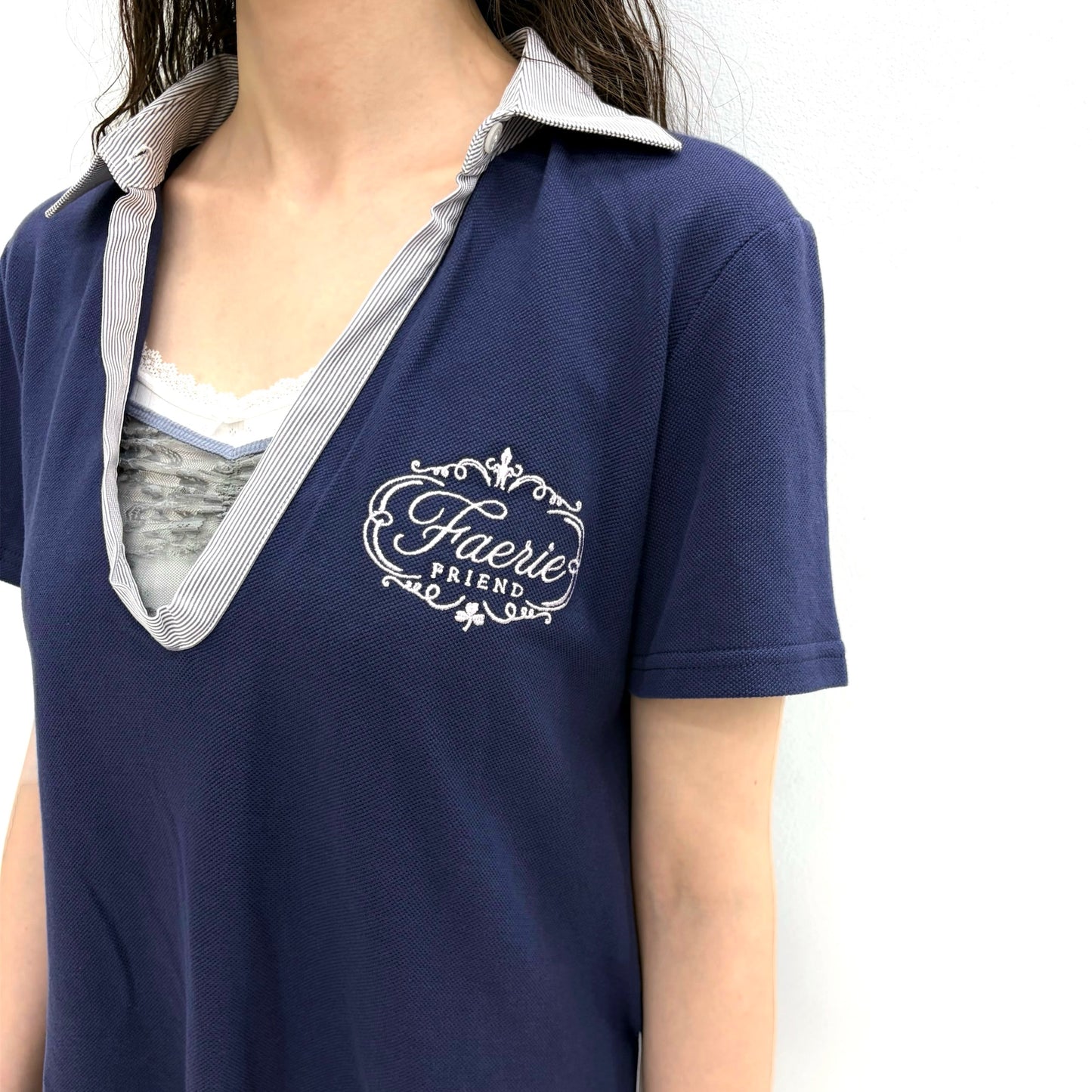 [fa.er.ie] ribbon tie half pk shirt / navy / リボンタイVネックトップ