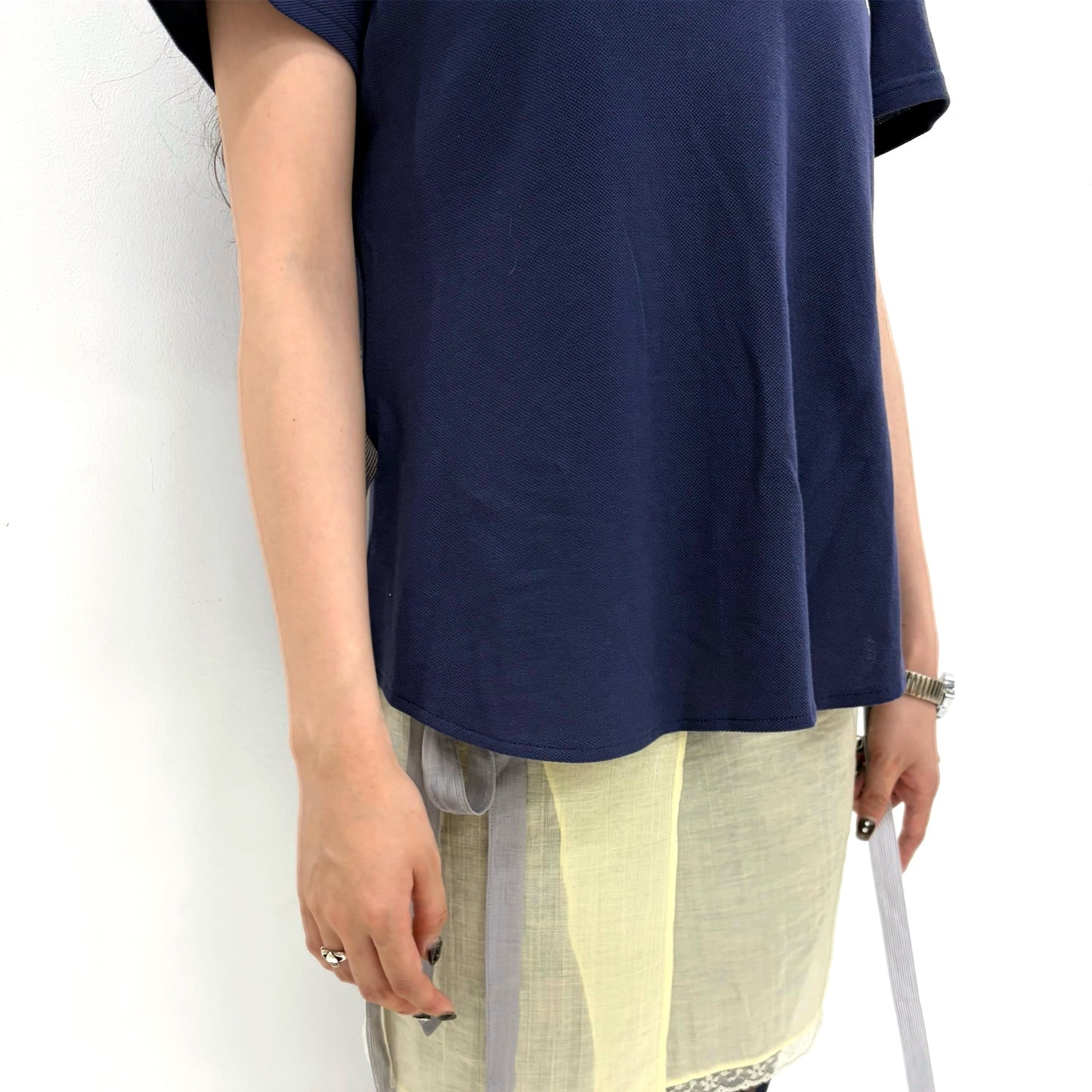 [fa.er.ie] ribbon tie half pk shirt / navy / リボンタイVネックトップ