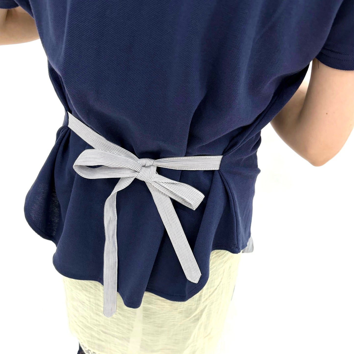 [fa.er.ie] ribbon tie half pk shirt / navy / リボンタイVネックトップ