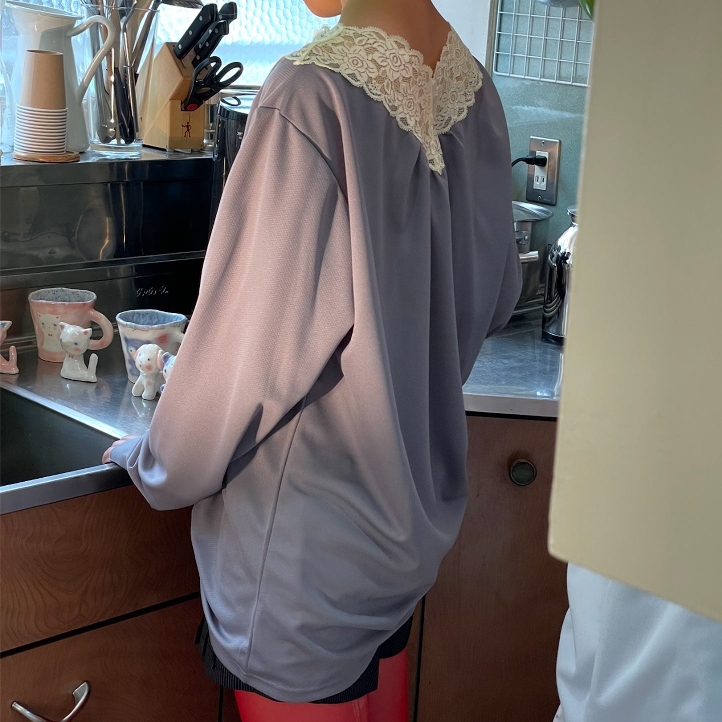 [fa.er.ie] lace V neck shirring top / dark grey / Vネックシャーリングトップ