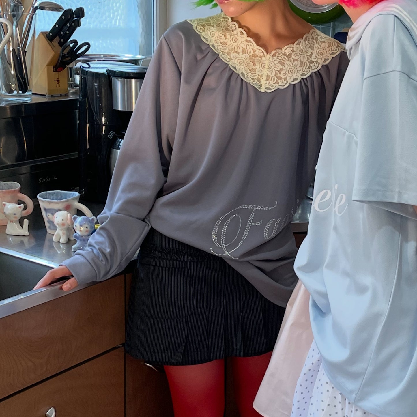 [fa.er.ie] lace V neck shirring top / dark grey / Vネックシャーリングトップ