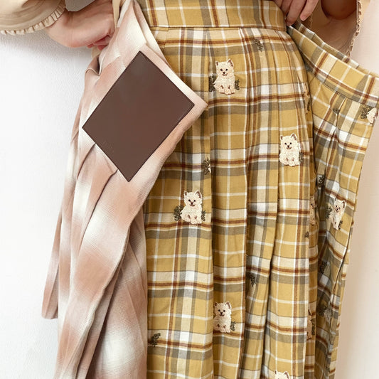 BUG PLEATS SKIRT EMBROIDERY / YELLOW / ドッキングスカート