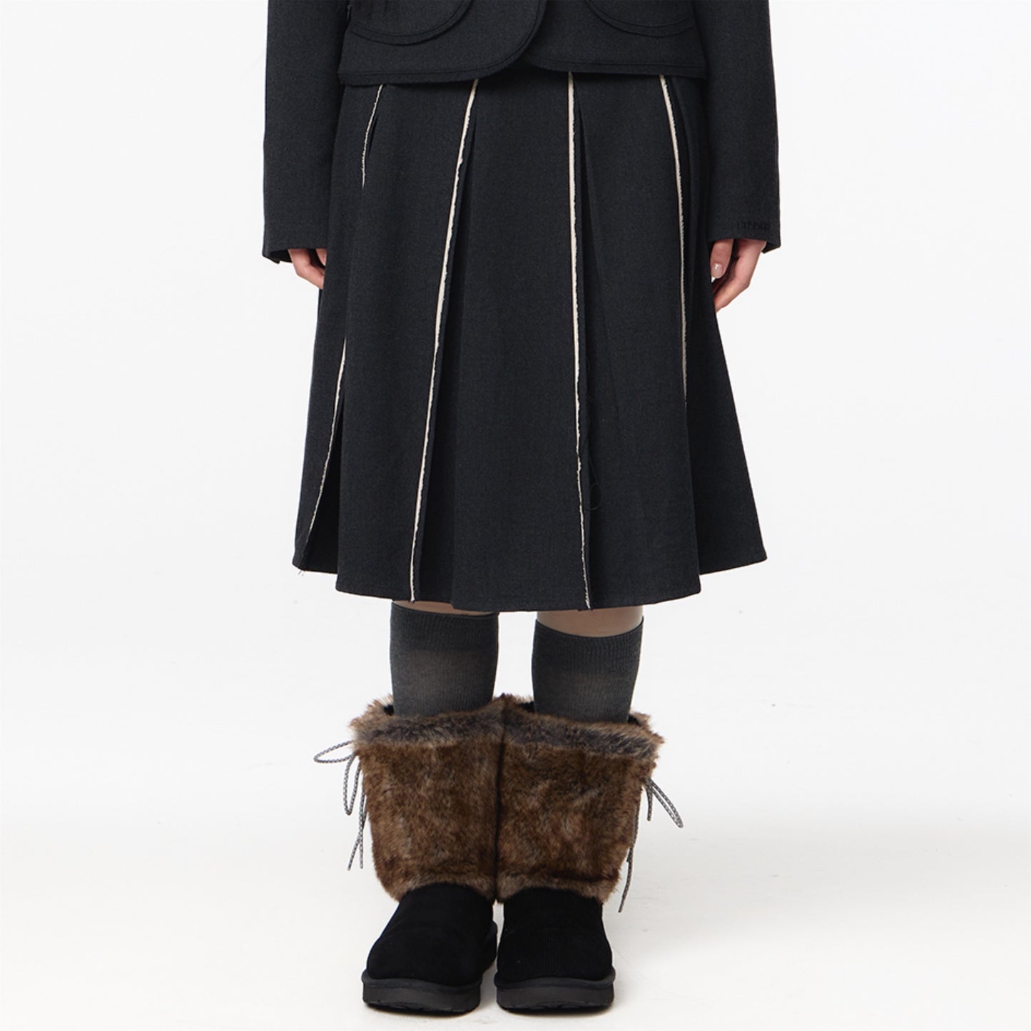 RAW HEM PLEATS SKIRT / CHARCOAL / プリーツスカート