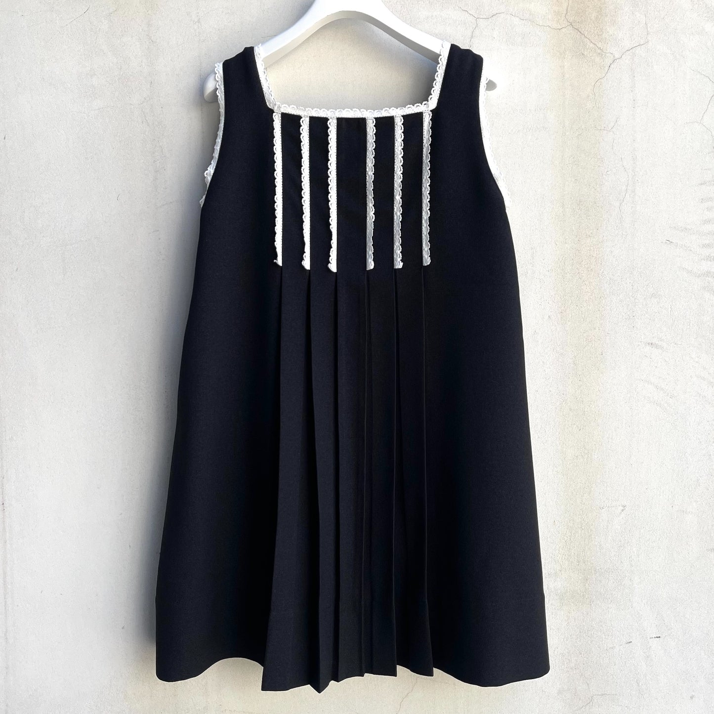 Pleats sleeveless dress / Black / プリーツレースドレス