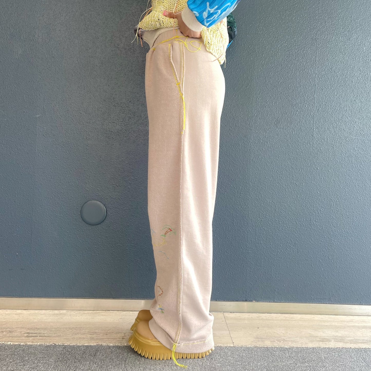 embroidery sweat pants / mocha / 刺繍スウェットパンツ
