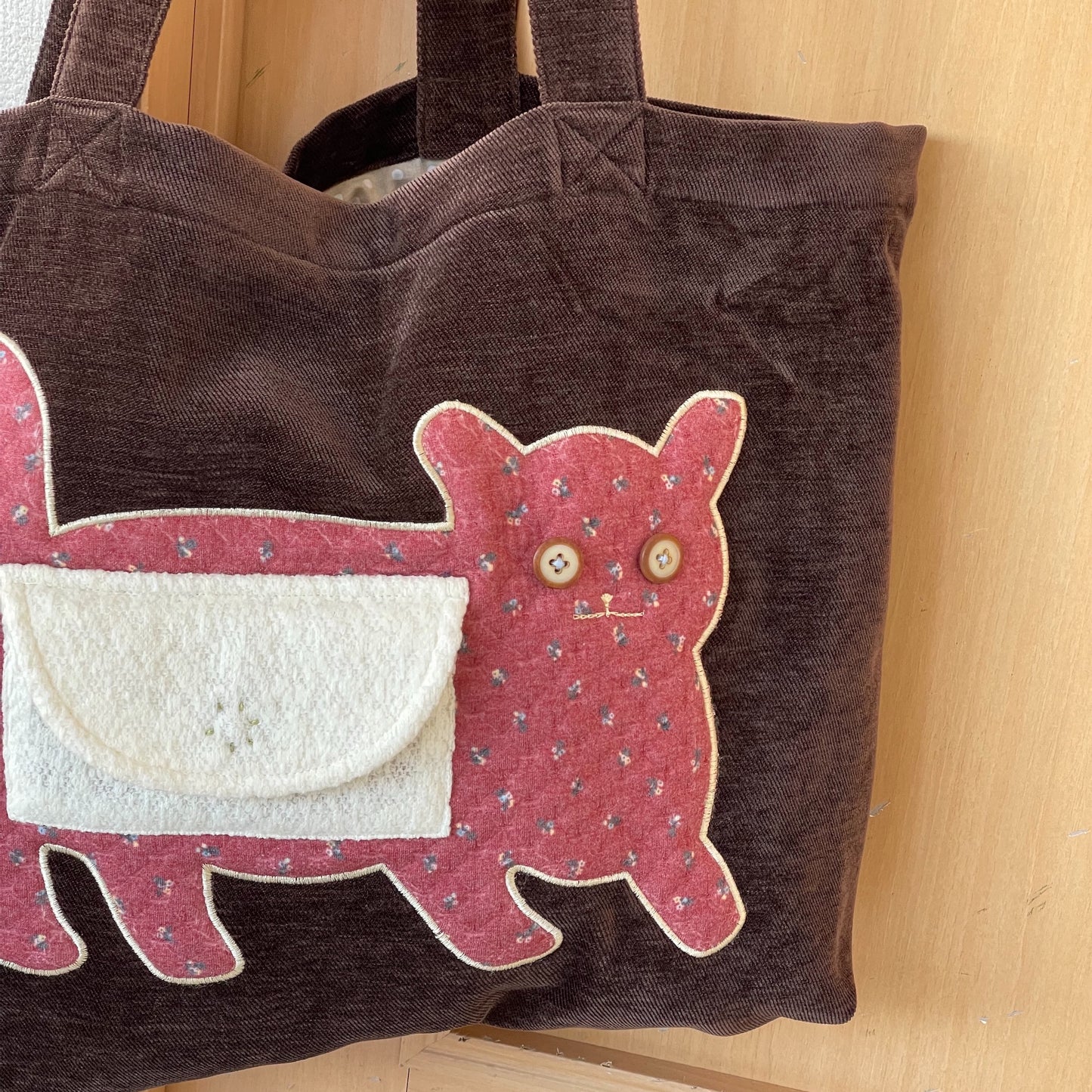 Cassie tote bag / Brown / ねこアップリケトートバッグ | シープ