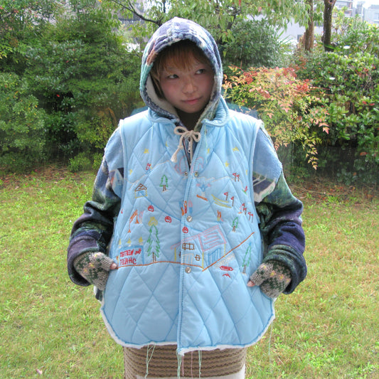 embroidery quilting vest / sky blue / 刺繍キルティングベスト