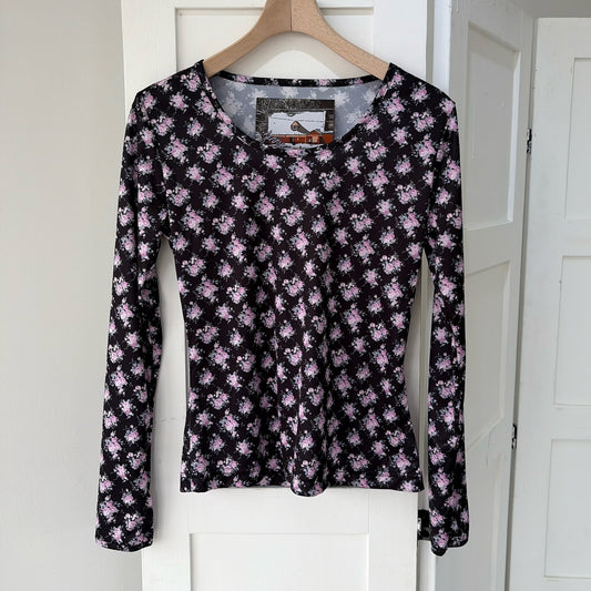 FLOWER PRINT T / BLACK / フラワープリントトップ