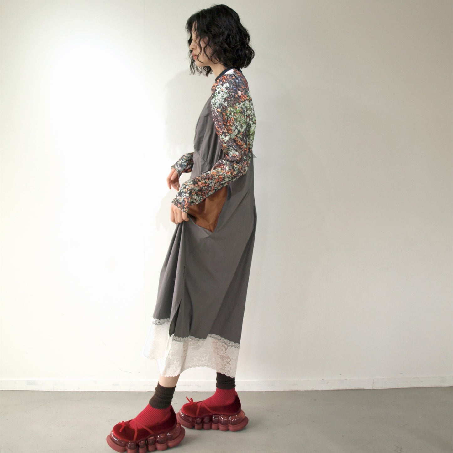 LACE GIMMICK ONE-PIECE / GRAY / レースギミックワンピース