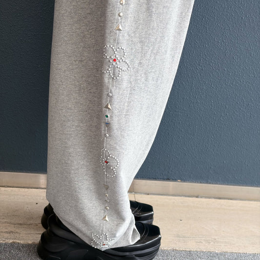 EMBELLISHED FLORAL JOGGERS / GRAY / スタッズスウェットパンツ
