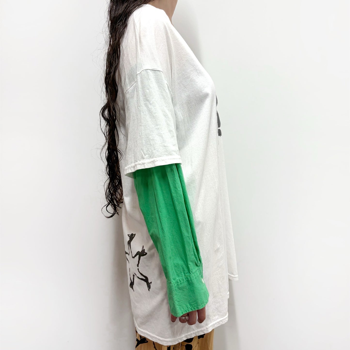 【GATEANDO POR TUS NUBES】NUBES T-SHIRT / WHITE / シャツレイヤードトップ