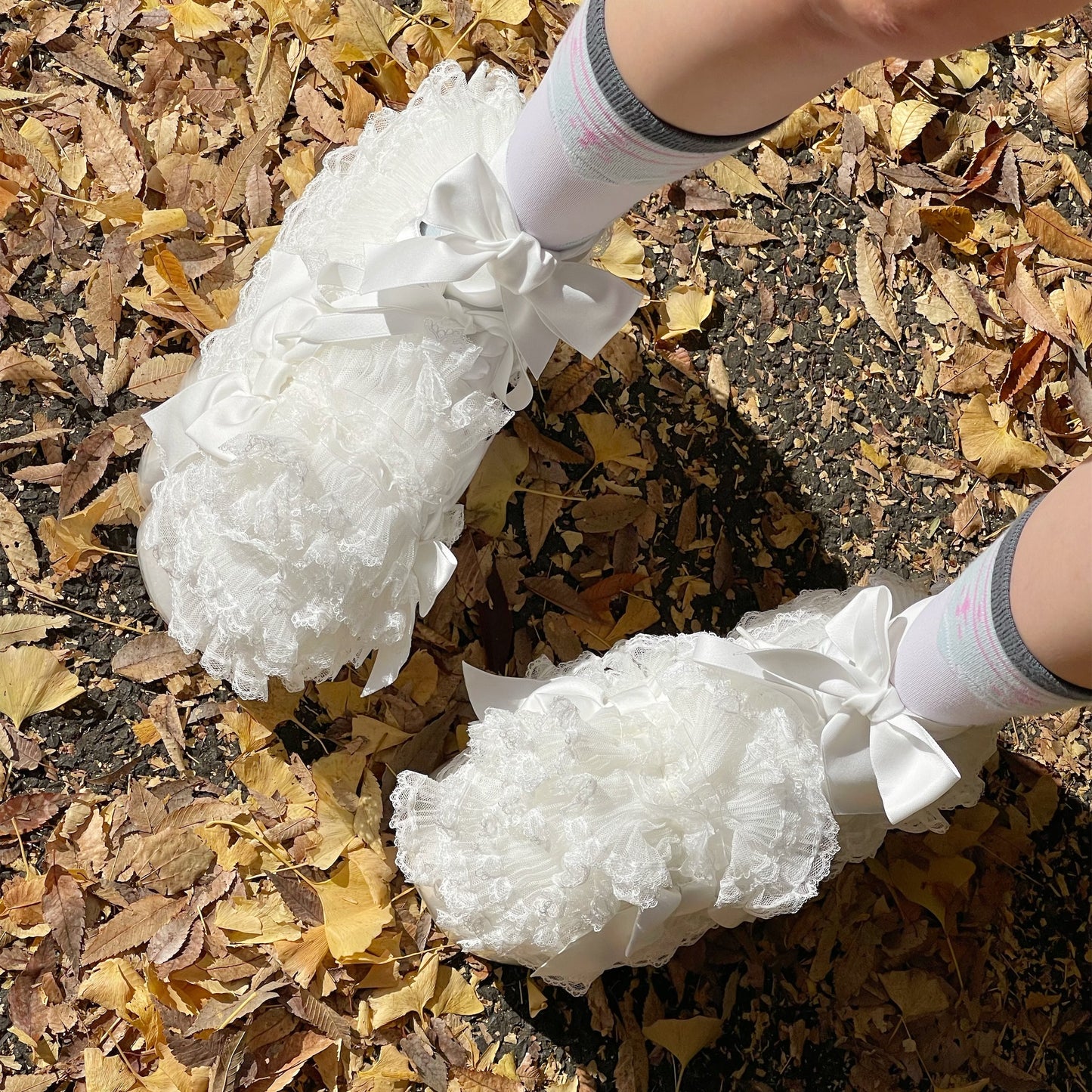 HIGH BUBBLE CAKE / WHITE / MIKIOSAKABEフリルシューズ