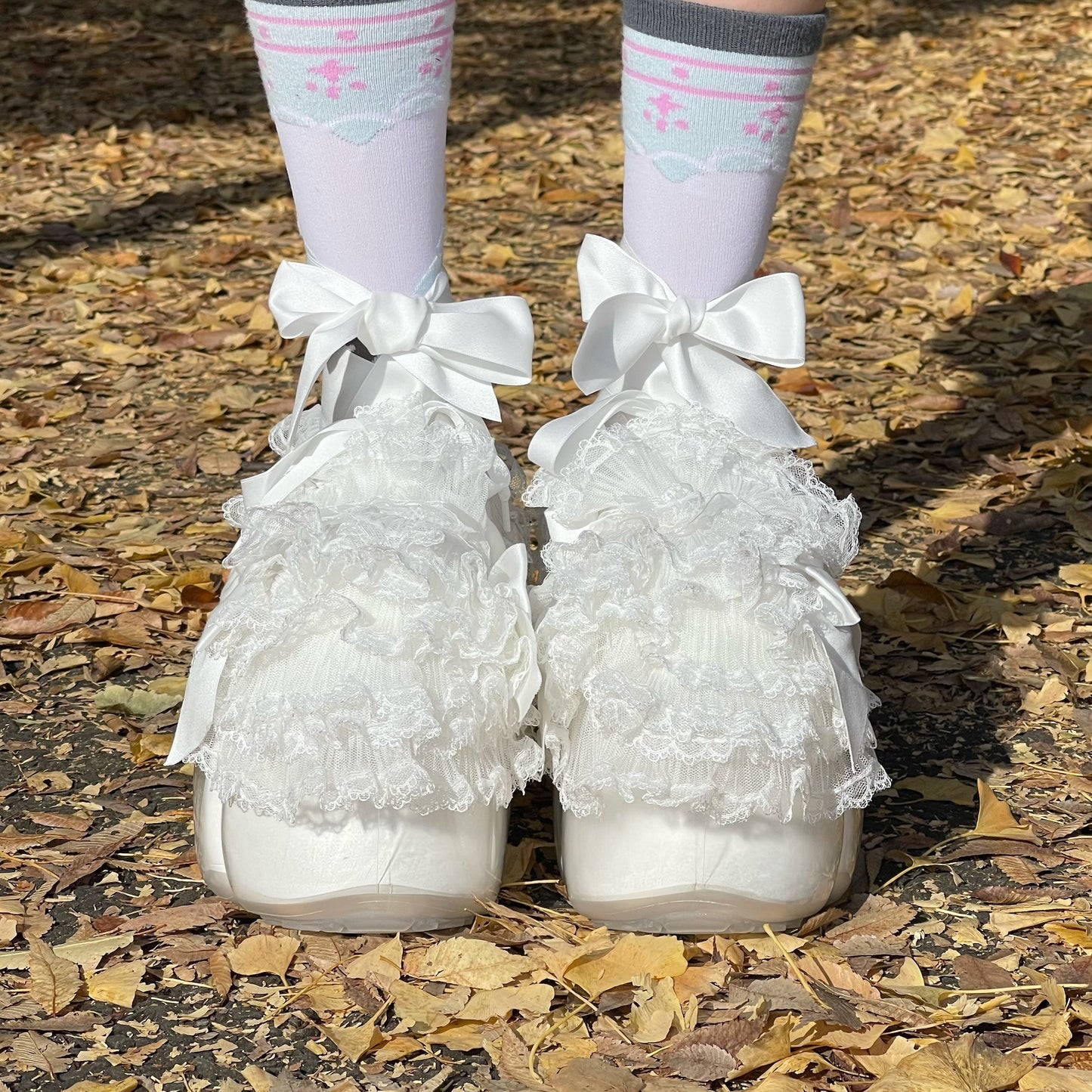 HIGH BUBBLE CAKE / WHITE / MIKIOSAKABEフリルシューズ