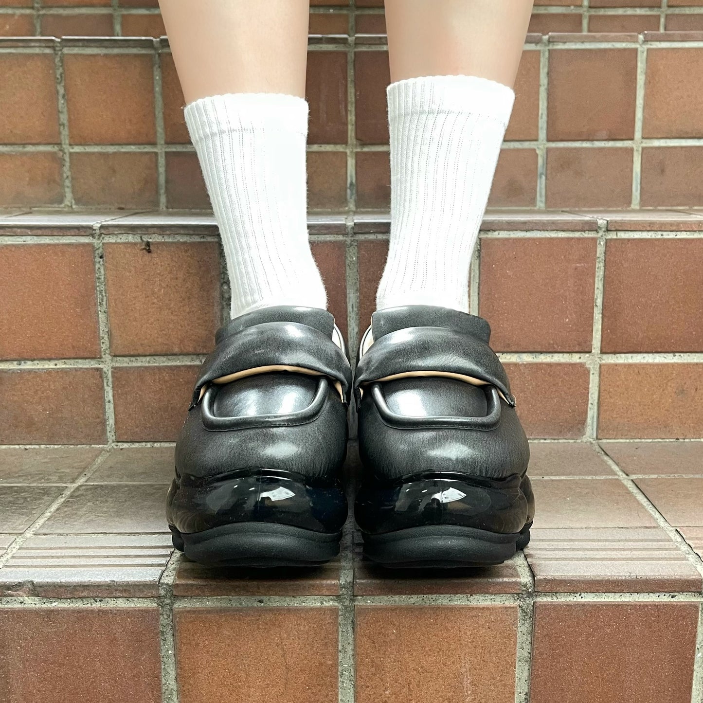 NEW JEWELRY PUFF LOAFER / BLACK / パフローファー