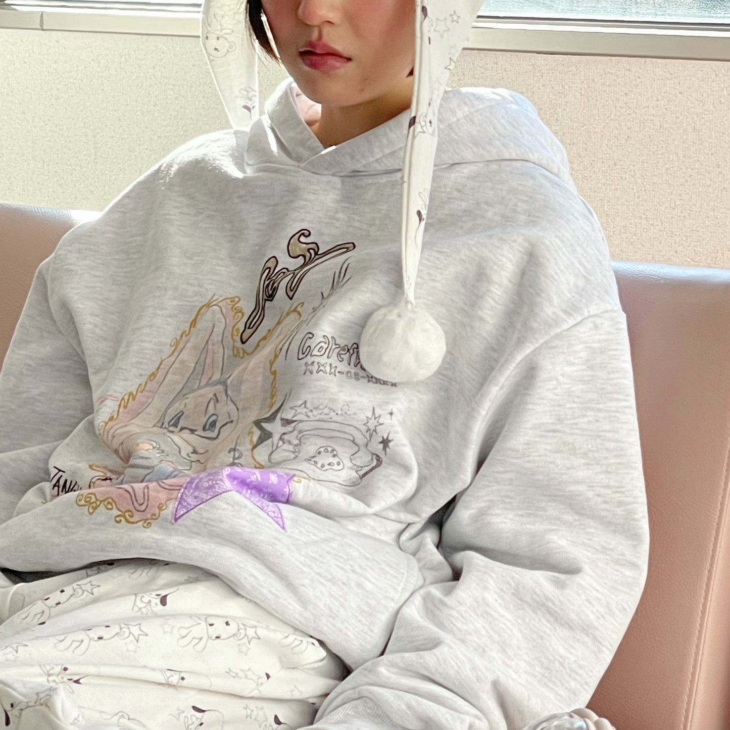Star Patched Rabbit Hoodie / Gray / グラフィックフーディー
