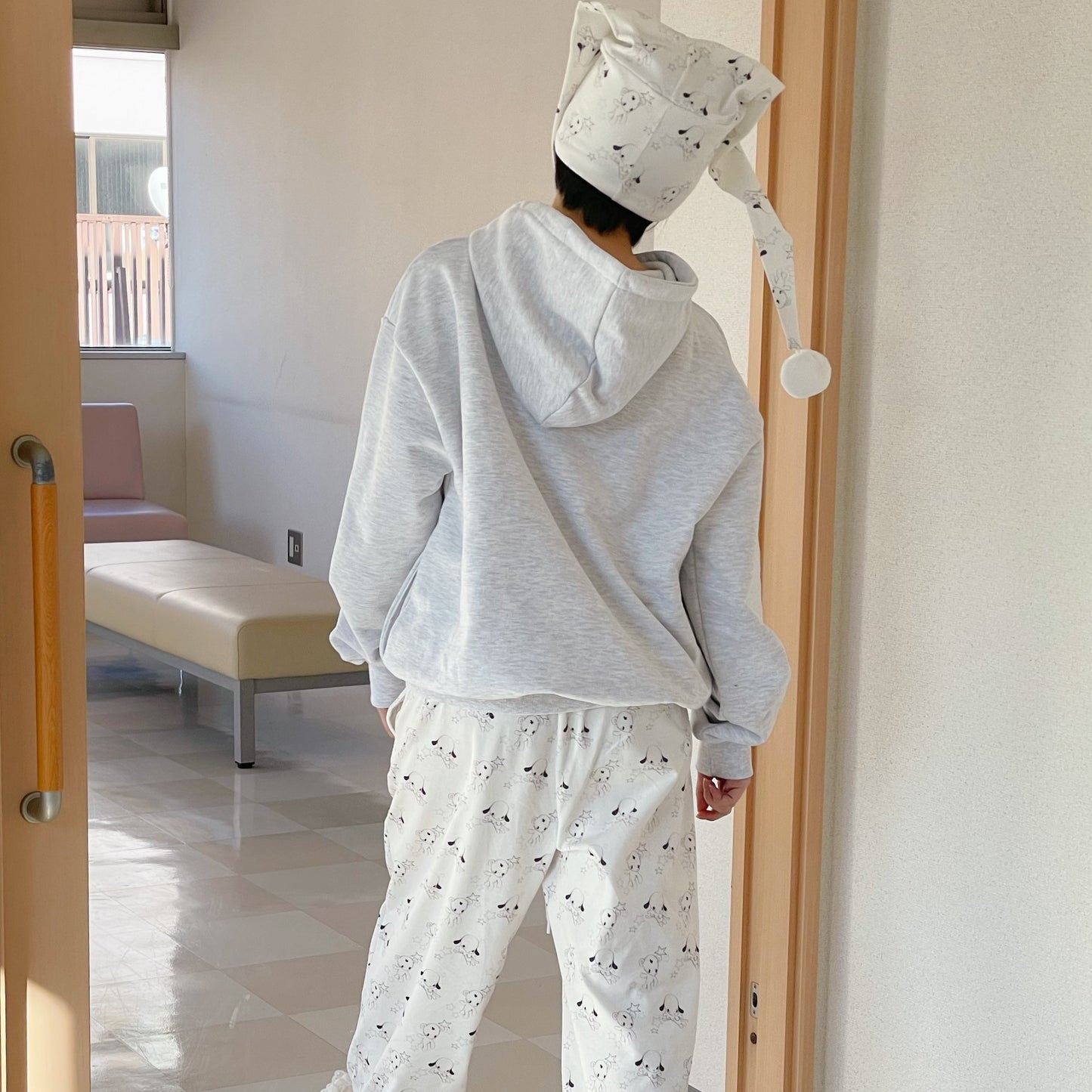 Star Patched Rabbit Hoodie / Gray / グラフィックフーディー