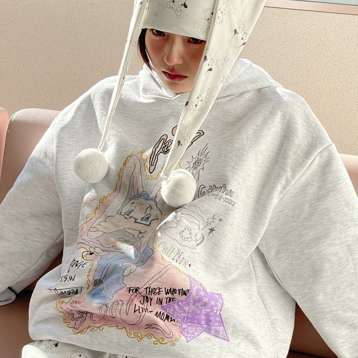 Star Patched Rabbit Hoodie / Gray / グラフィックフーディー