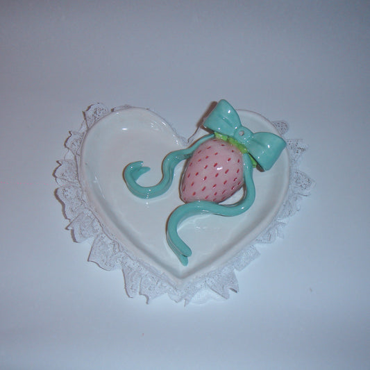 Strawberry cream incense holder / pink / ストロベリーのお香立て