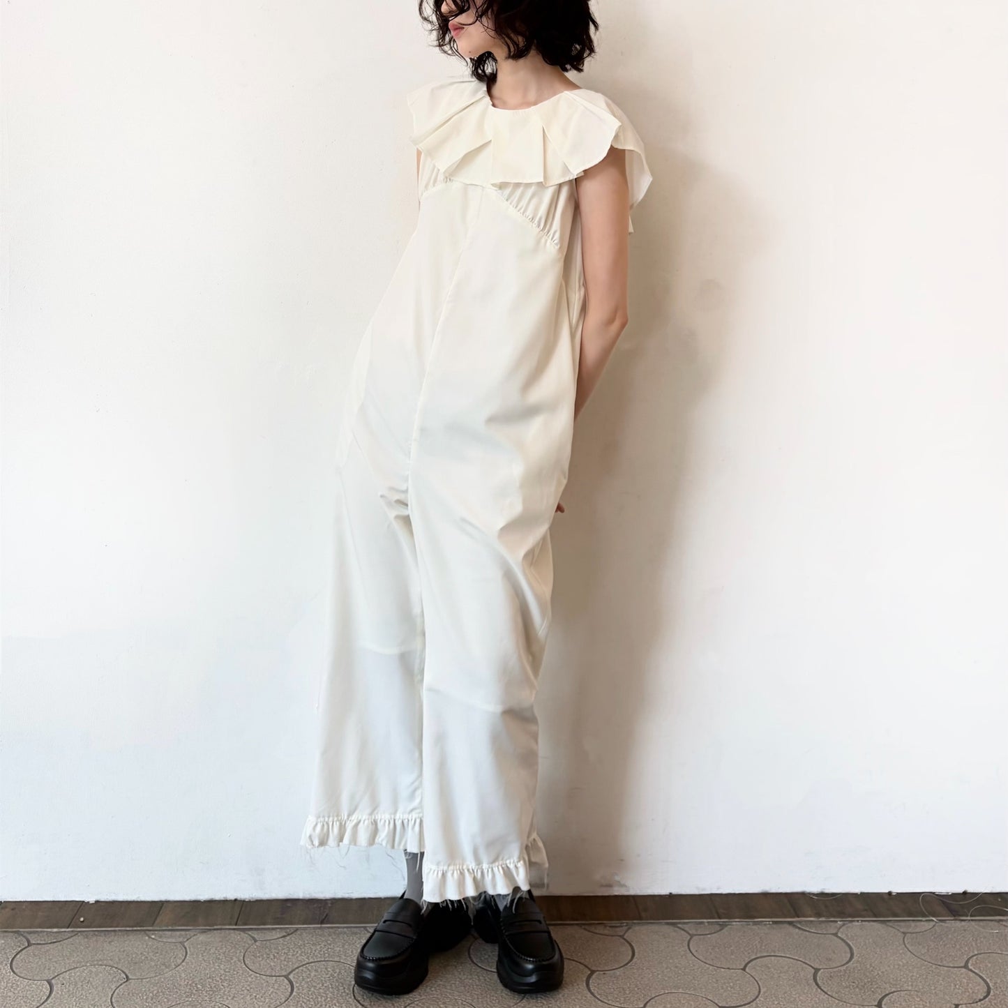 Angel Scapular Jumpsuit / OFF WHITE / ラッフルジャンプスーツ