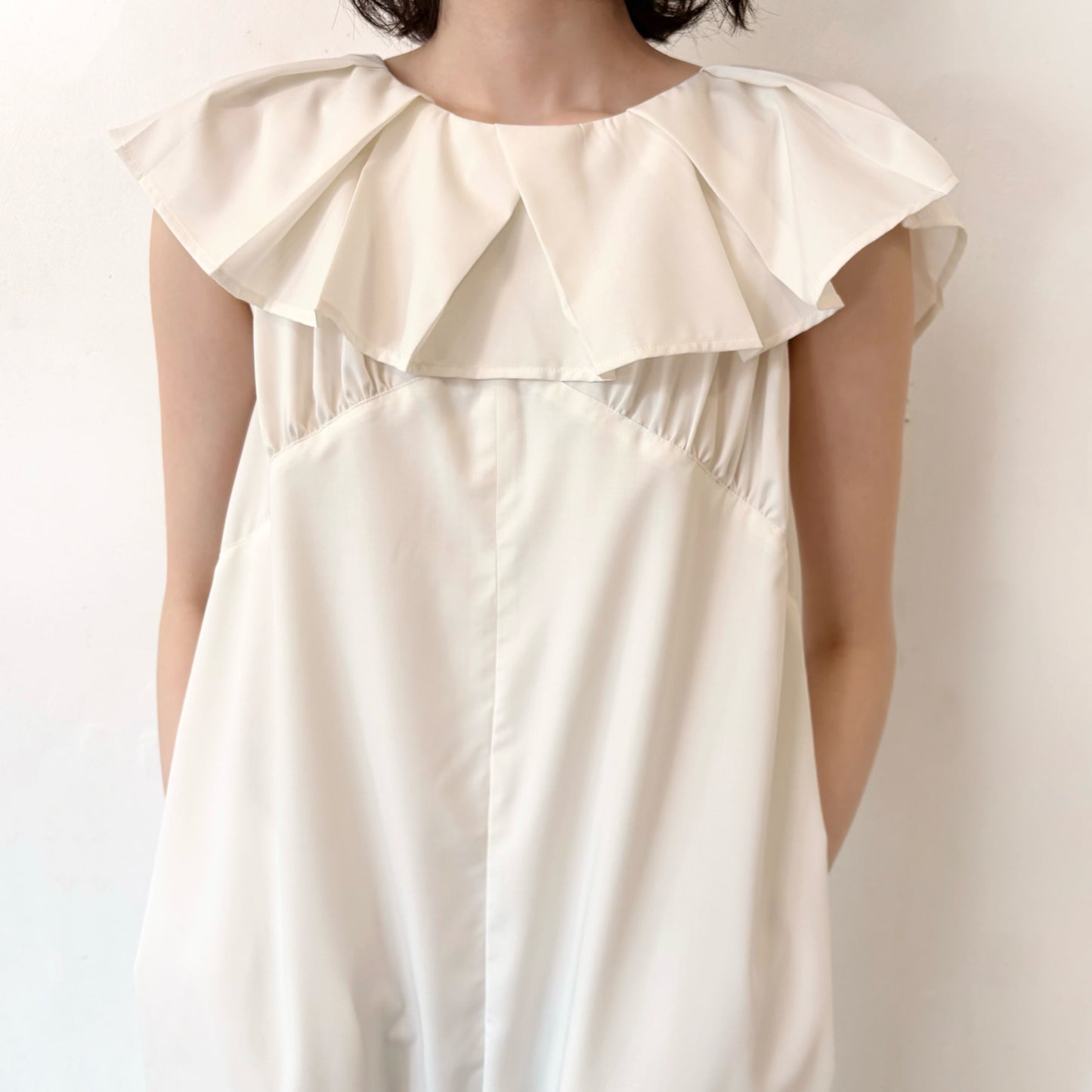 Angel Scapular Jumpsuit / OFF WHITE / ラッフルジャンプスーツ