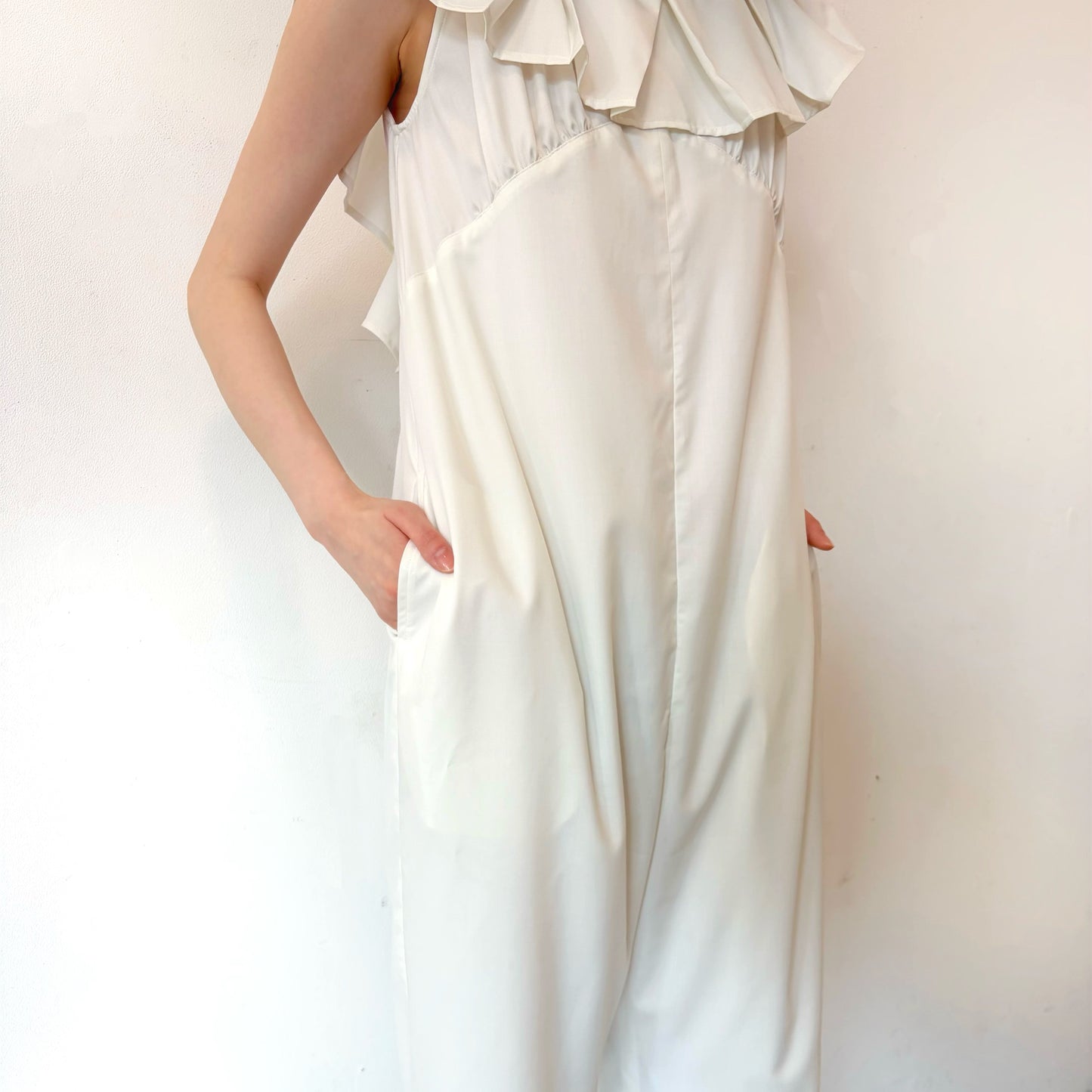 Angel Scapular Jumpsuit / OFF WHITE / ラッフルジャンプスーツ