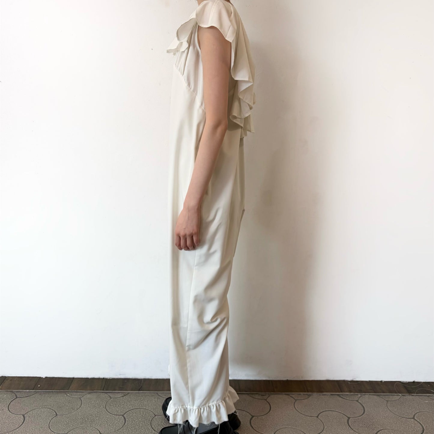 Angel Scapular Jumpsuit / OFF WHITE / ラッフルジャンプスーツ