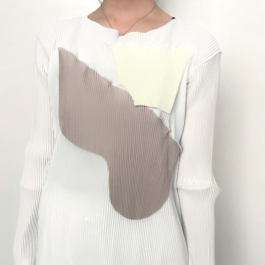 TODO WAVE LONG-SLEEVE DRESS / WHITE / プリーツワンピース