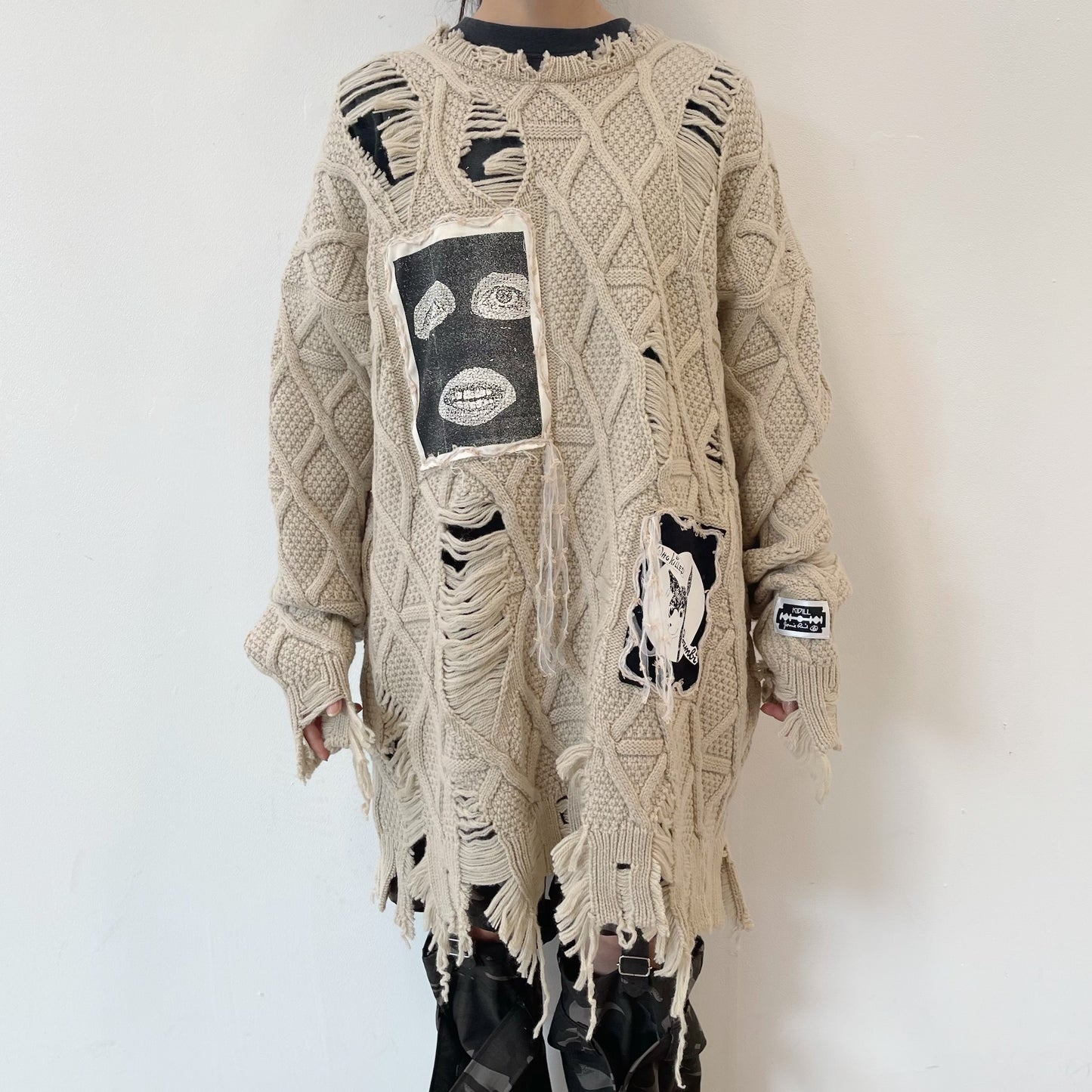 DESTROY PULLOVER KNIT COLLABORATION WITH rurumu: ARTWORK BY JAMIE REID /  SAND BEIGE / ダメージ加工ニット | シープ / SHEEP | KIDILL