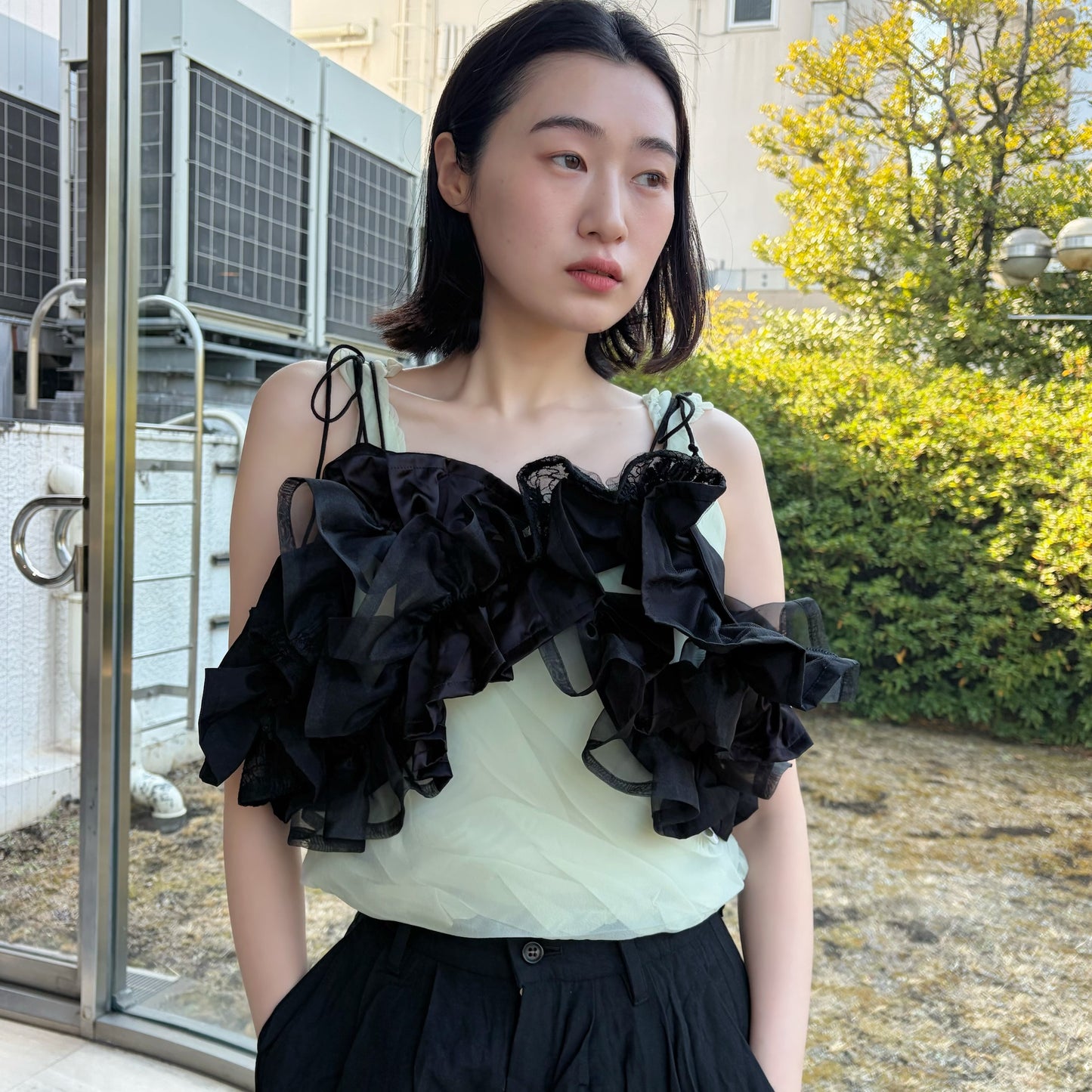 Frill Top / Black / フリルトップ