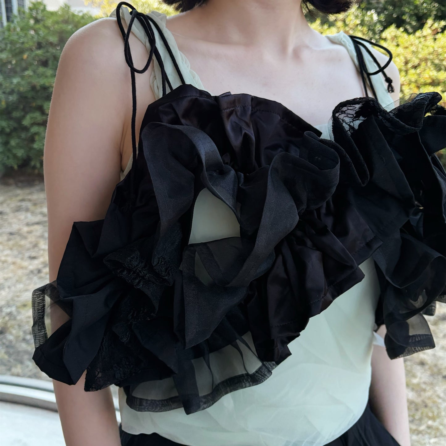 Frill Top / Black / フリルトップ