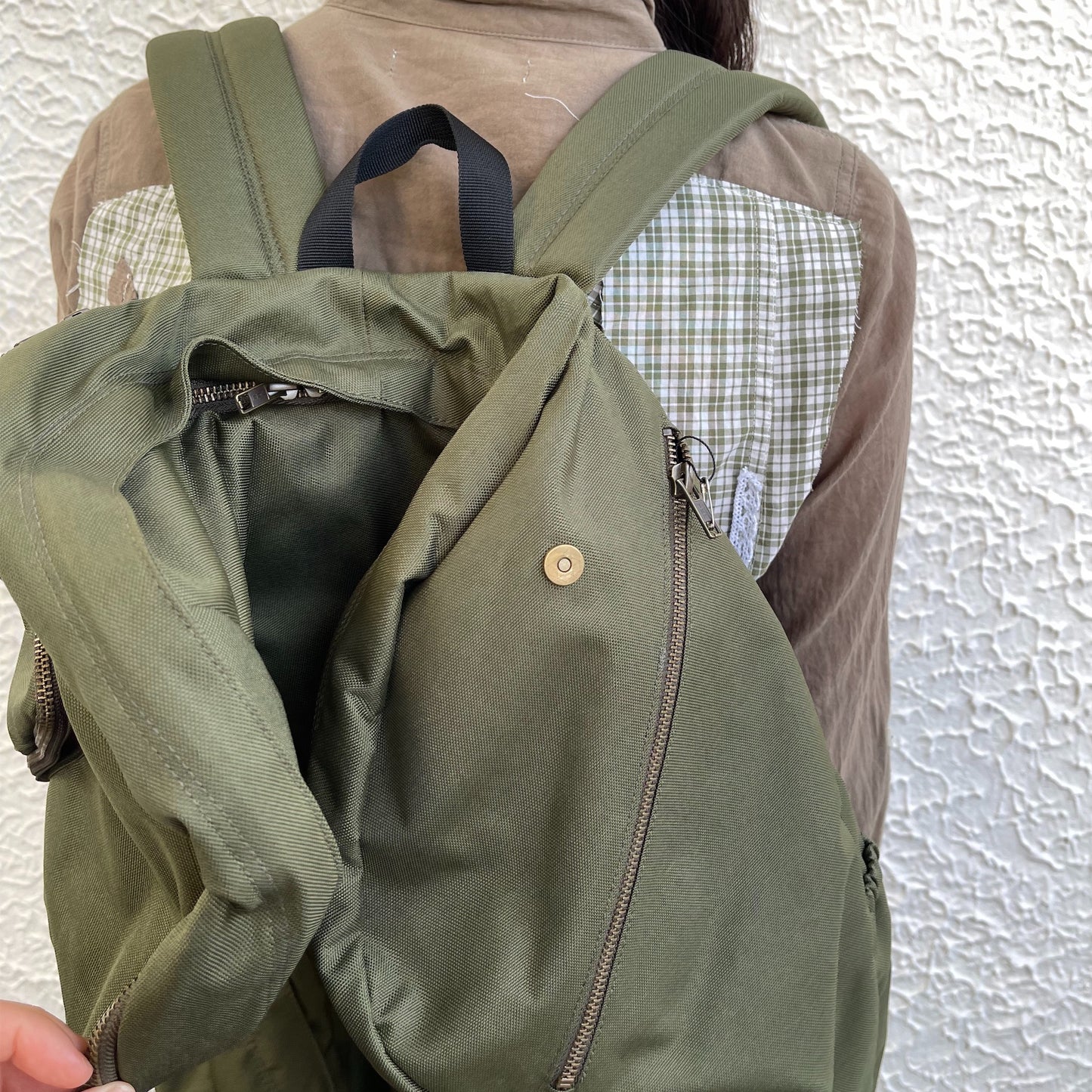 TWISTED BACK PACK / KHAKI / ツイストバックパック