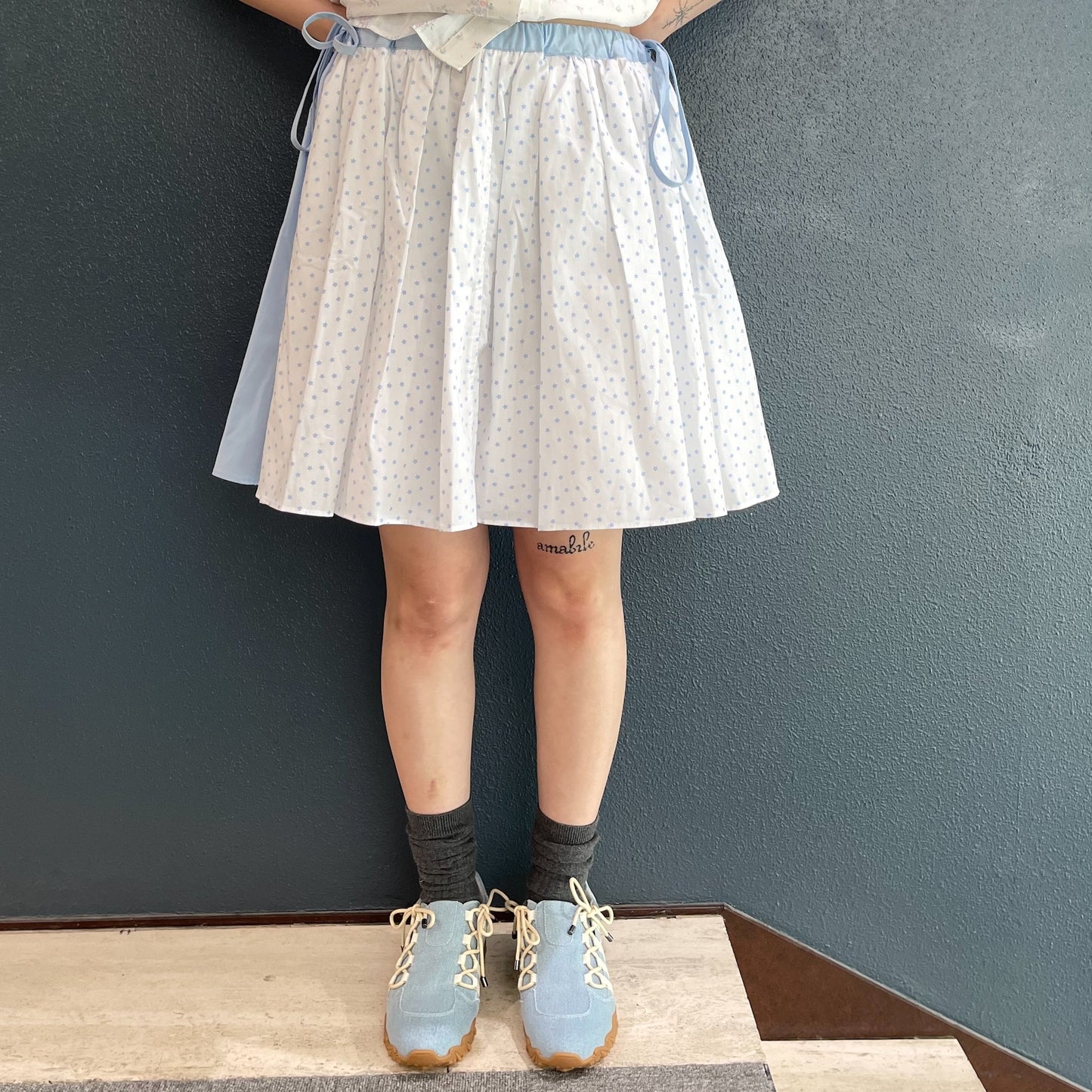 [F.E.E.S] half pattern cotton skirt / blue / ハーフパターンコットンスカート