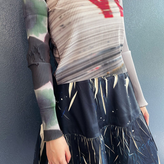 GRAPHIC TINY TOP / GRAY / グラフィックタイニートップ