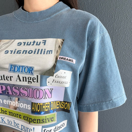TEE/PASSION / BLUE / グラフィックTシャツ