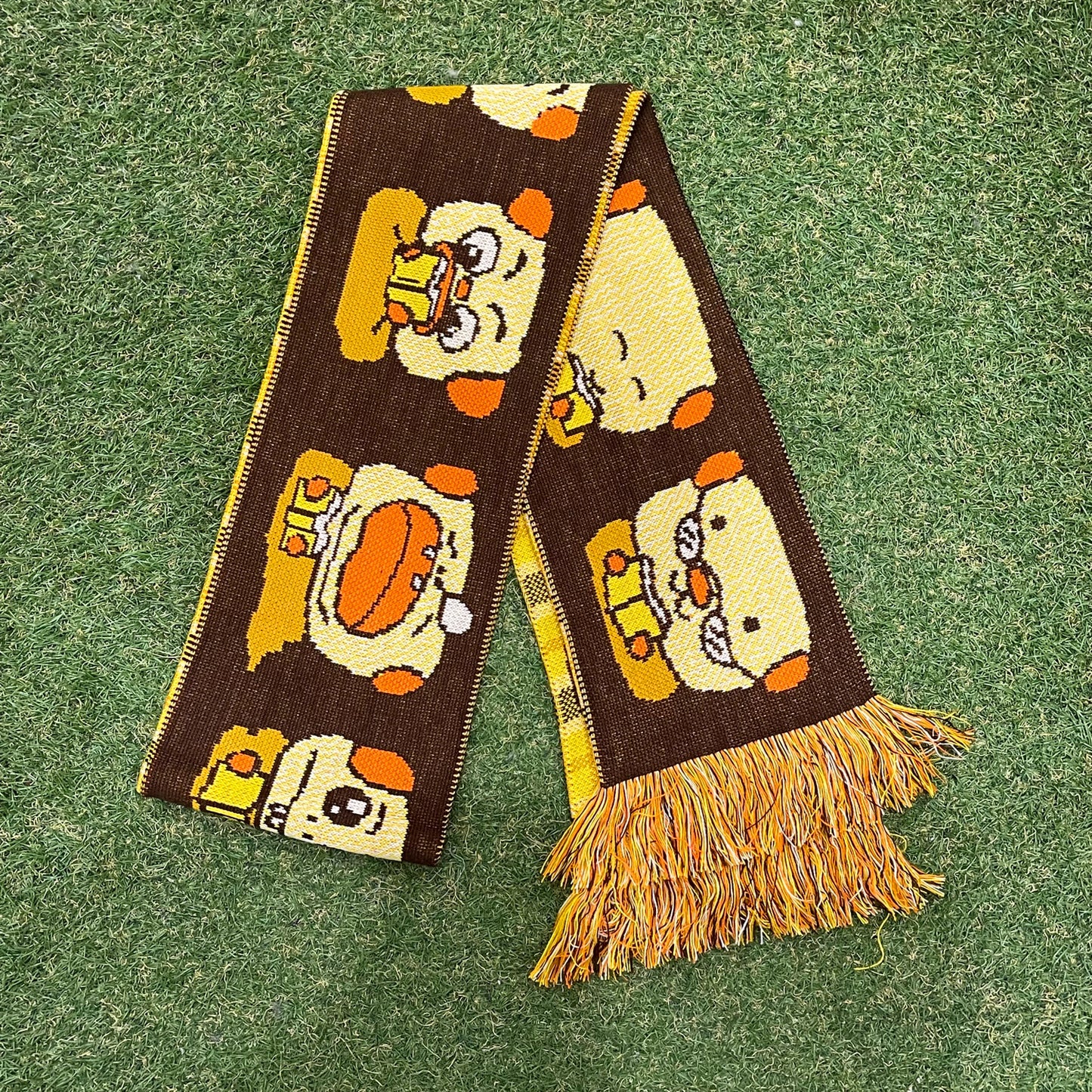 【Joo Young Kim】“Buy books and actually read them” scarf / グラフィックマフラー