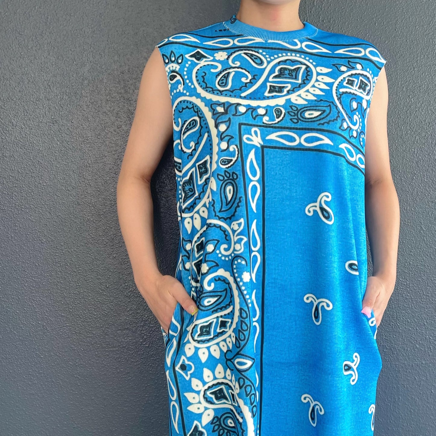 PRINT RIB NO SLEEVE ONE-PIECE / BANDANA / プリントリブノースリーブワンピース