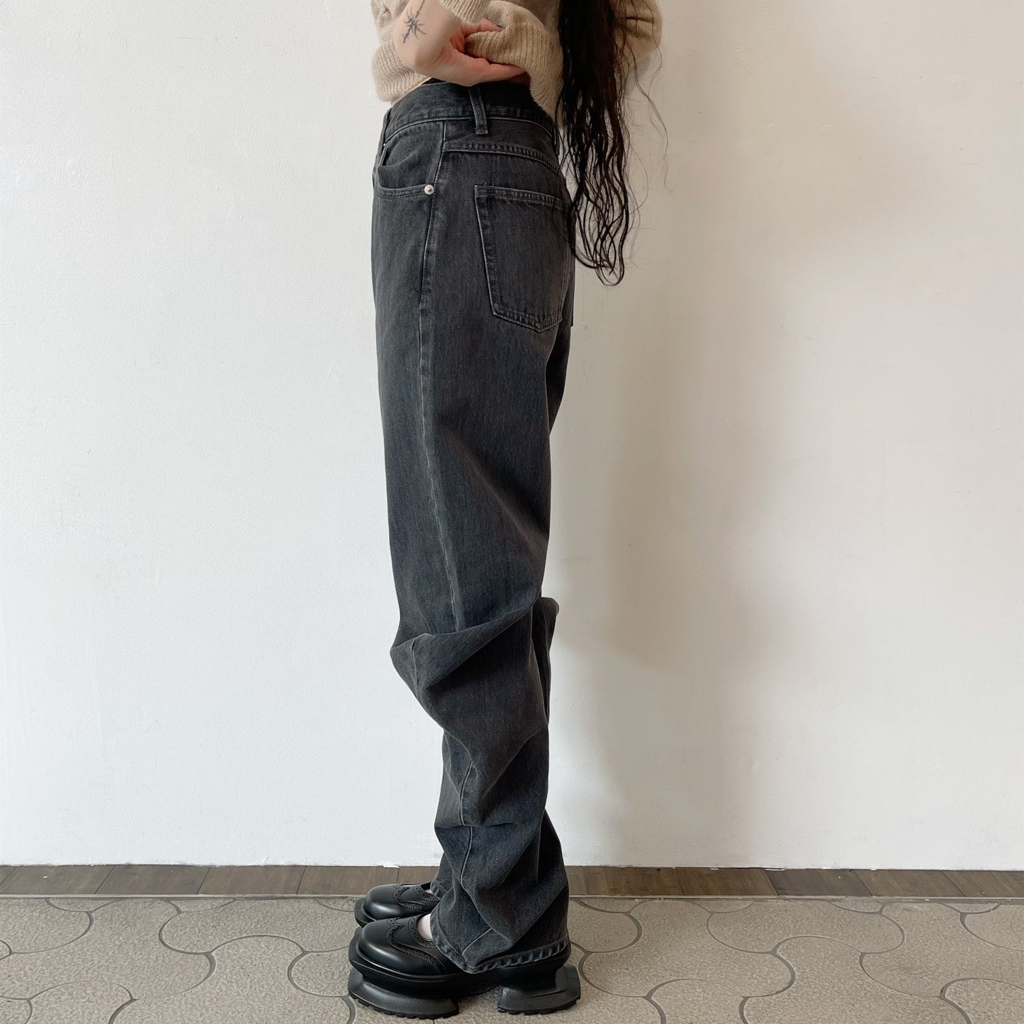 silhouette denim / black / シルエットデニム