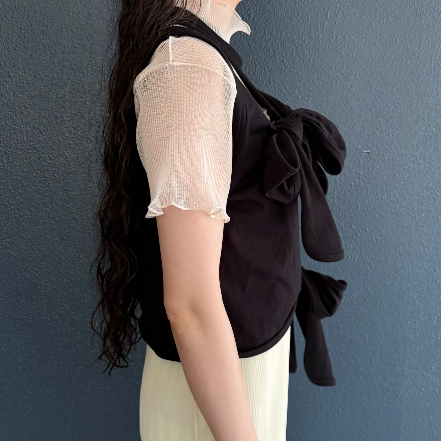 Ribbon sleeveless top / Black / リボンスリーブレストップ
