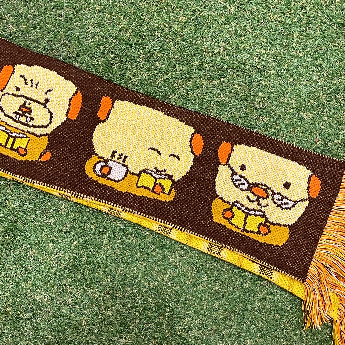 【Joo Young Kim】“Buy books and actually read them” scarf / グラフィックマフラー