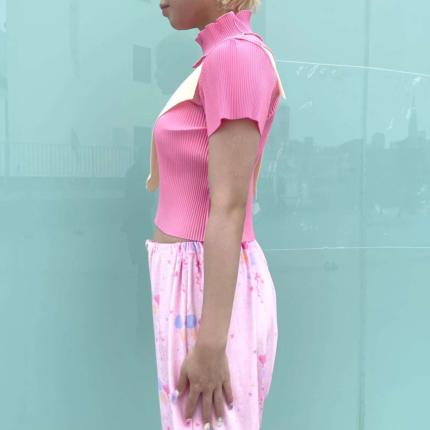 TODO WAVE TINY TOP *SHORT SLEEVE HIGHNECK / GUAVA / プリーツハイネックコンパクトトップス