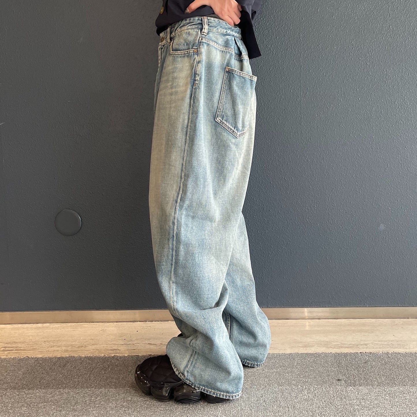 TUCKED BAGGY DENIM / BLUE / タックバギーデニム