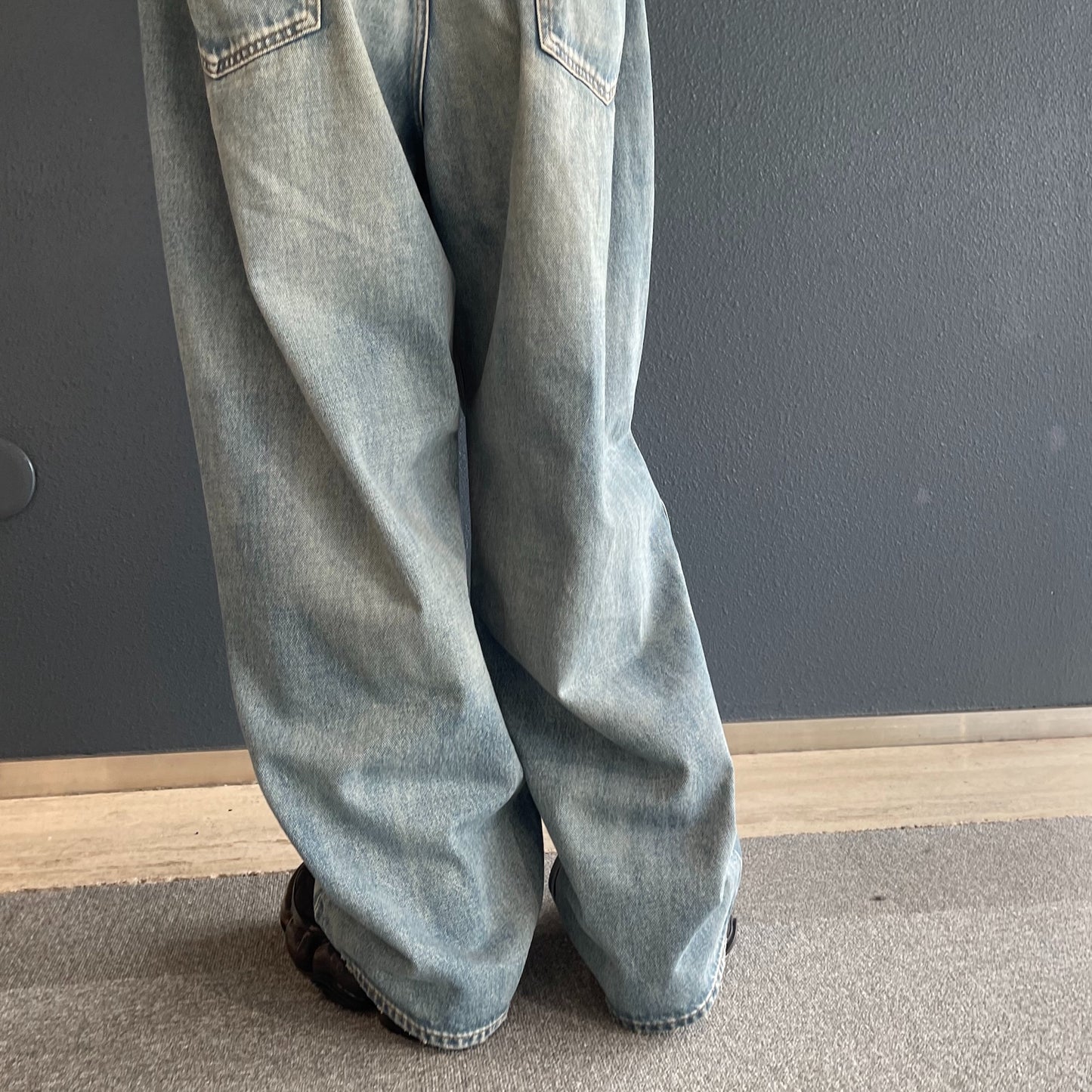 TUCKED BAGGY DENIM / BLUE / タックバギーデニム