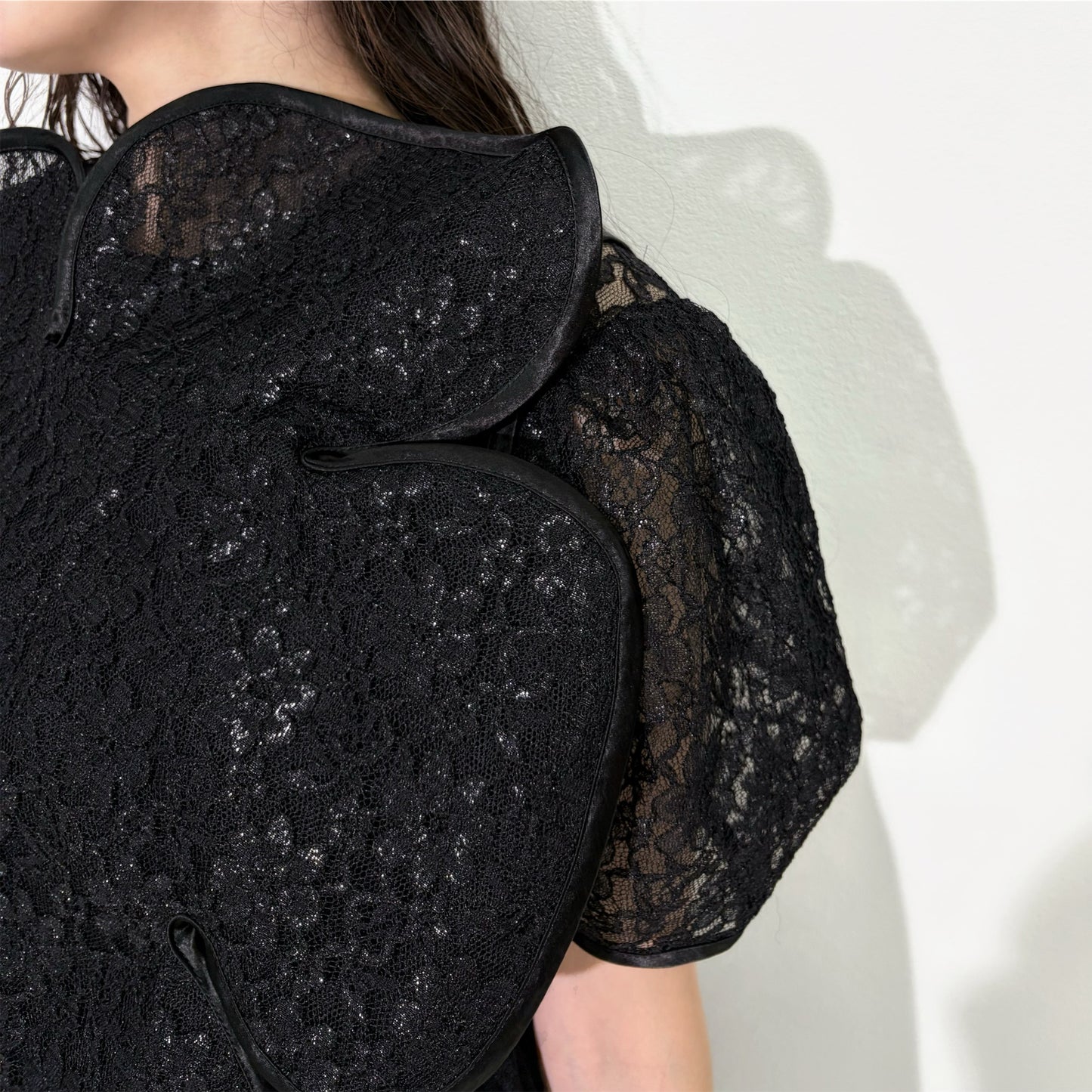 Flower lace top / Black / フラワーレーストップ