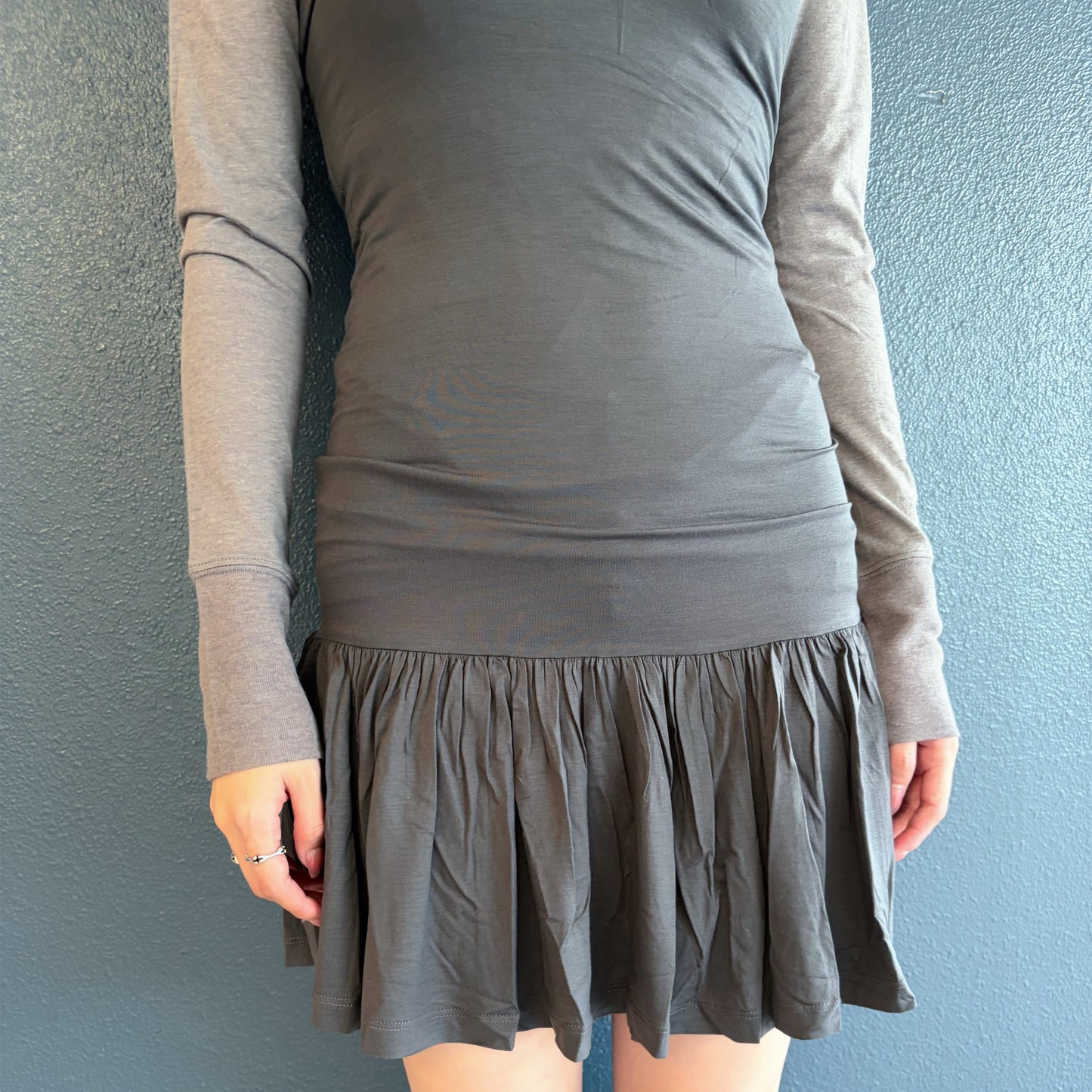 [fe.3] chérie dress / charcoal / シェリードレス