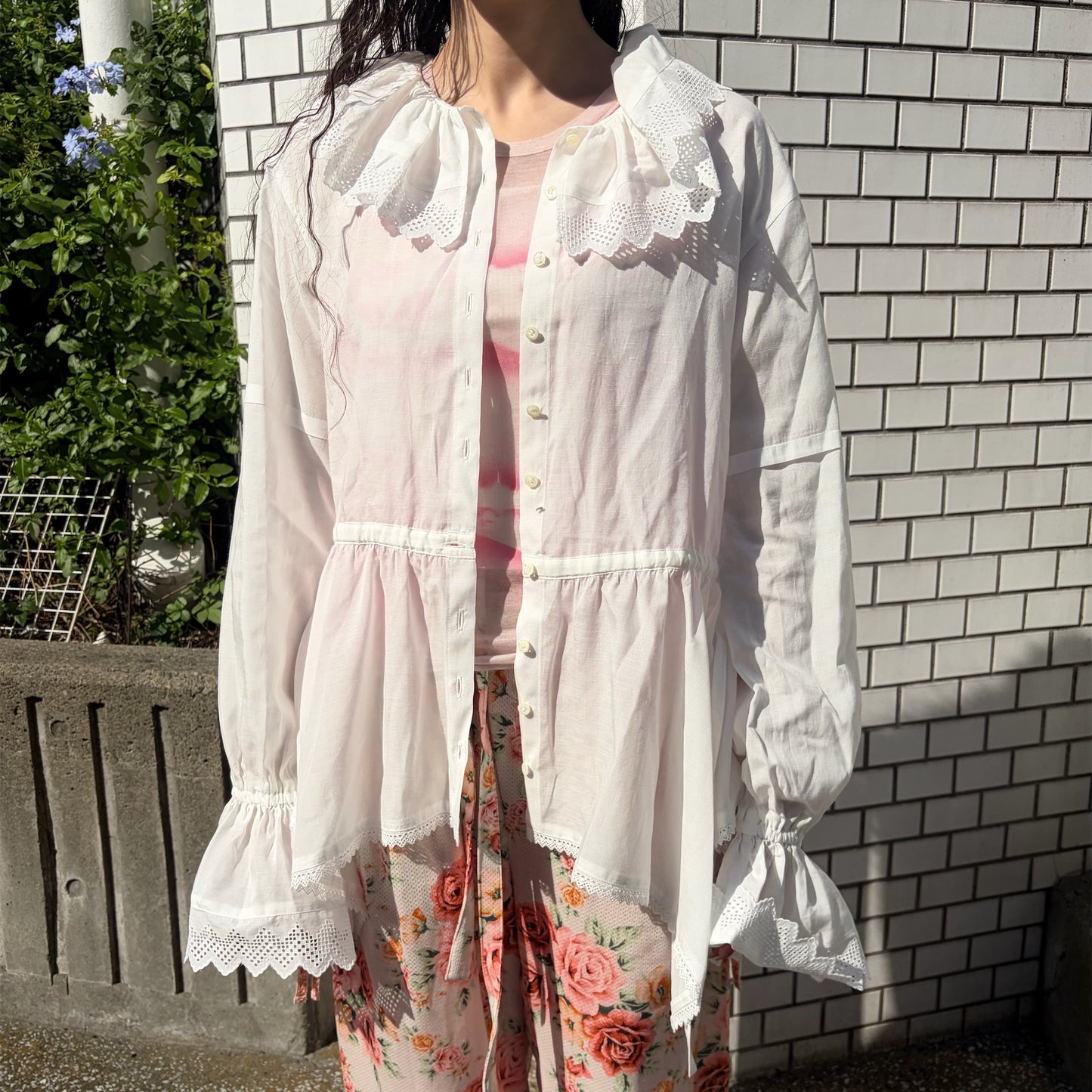 DOMESTIC FRILL BLOUSE / WHITE / フリルブラウス