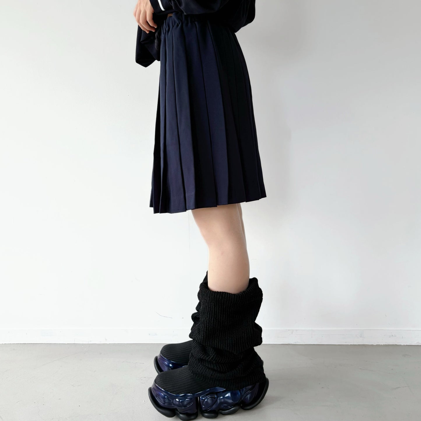 PLEATS SKIRT / NAVY / プリーツスカート