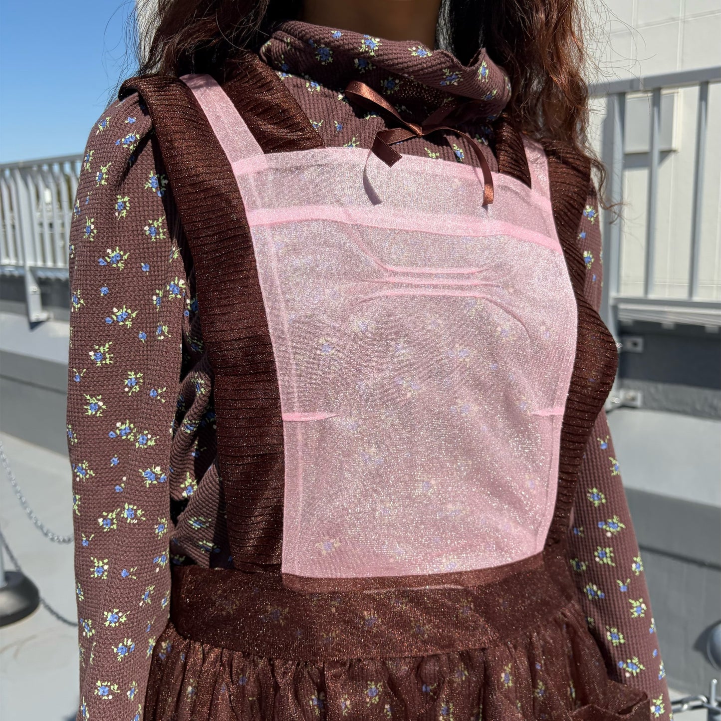 SUGAR SUGAR APRON / PINK-BROWN / シアーエプロン